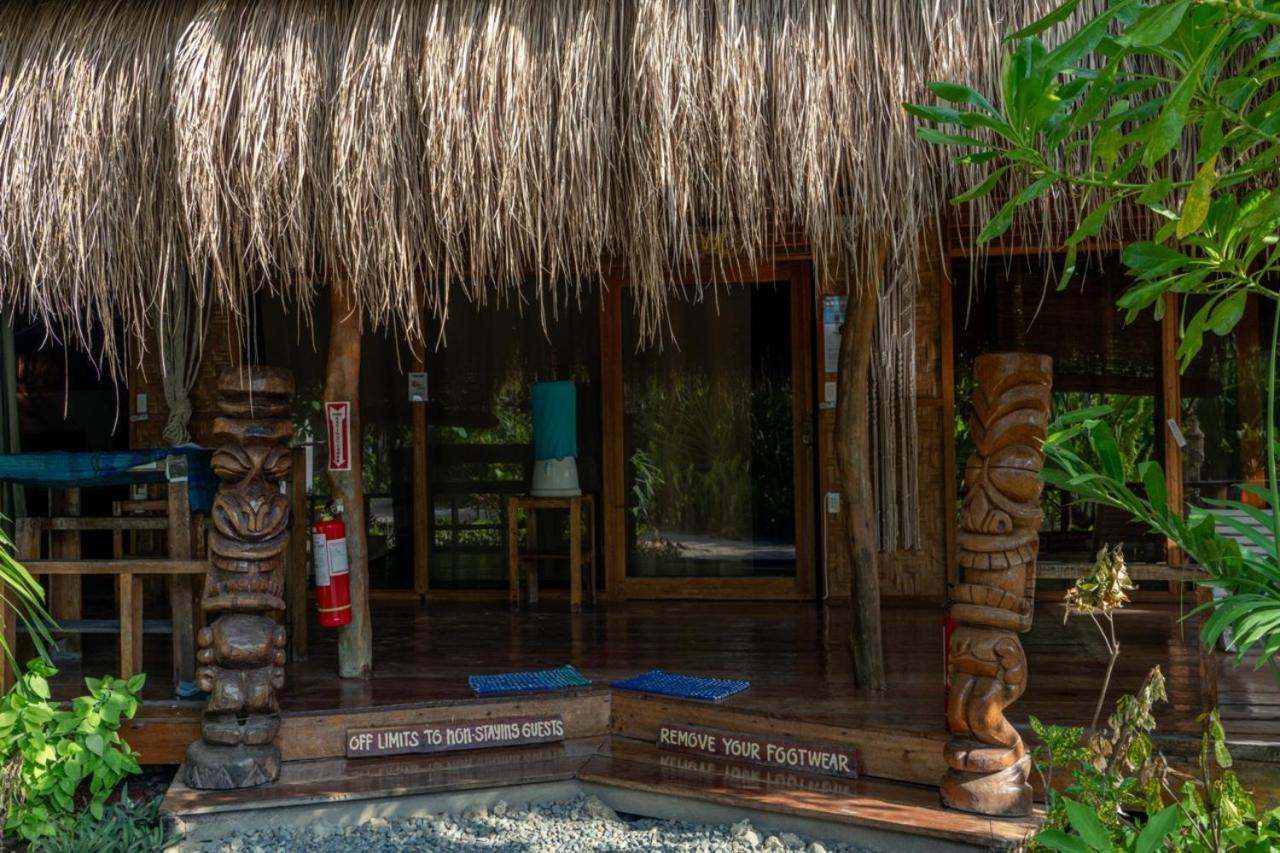 Soffta Surf Ranch Hostel General Luna  Exterior photo