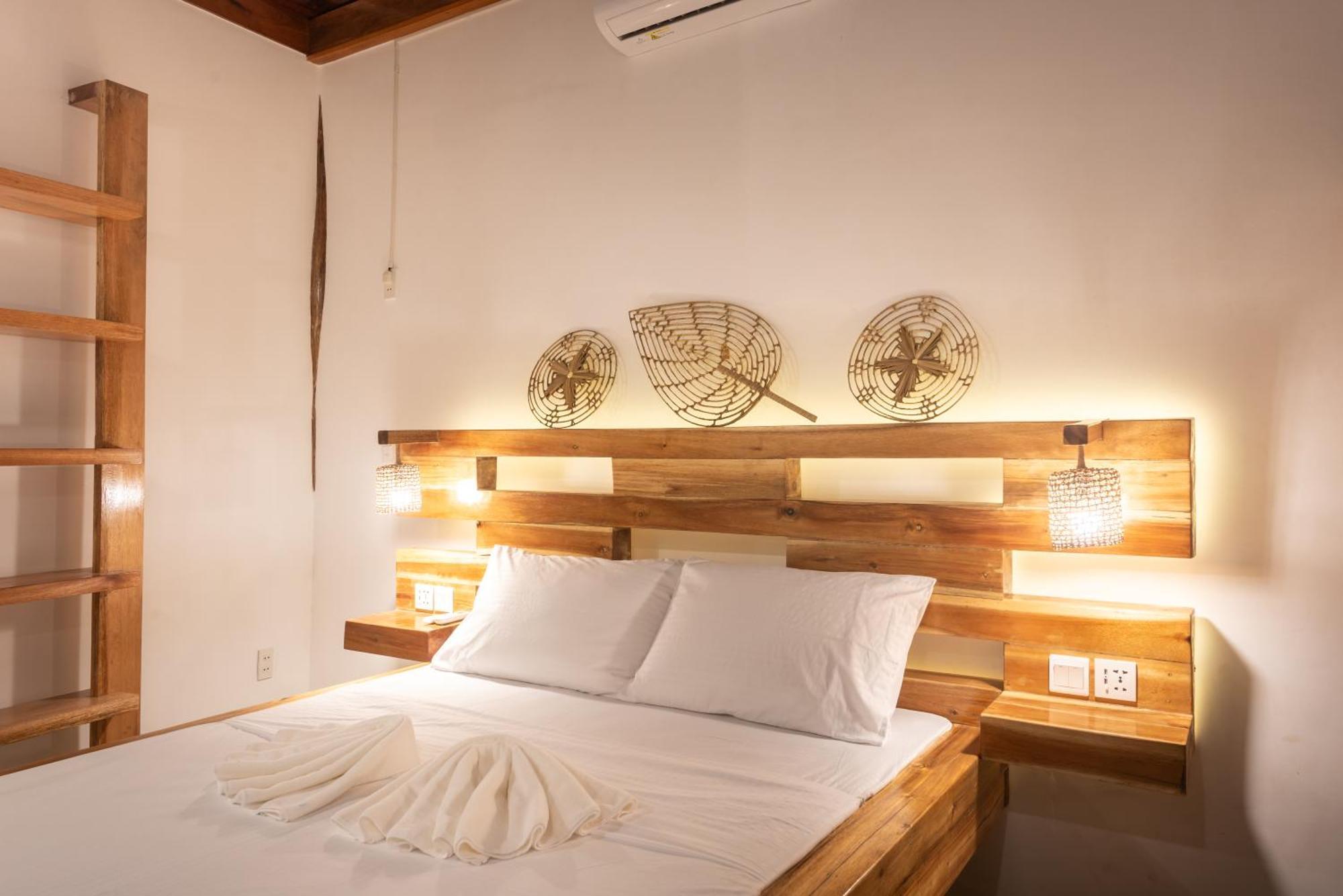 Soffta Surf Ranch Hostel General Luna  Exterior photo