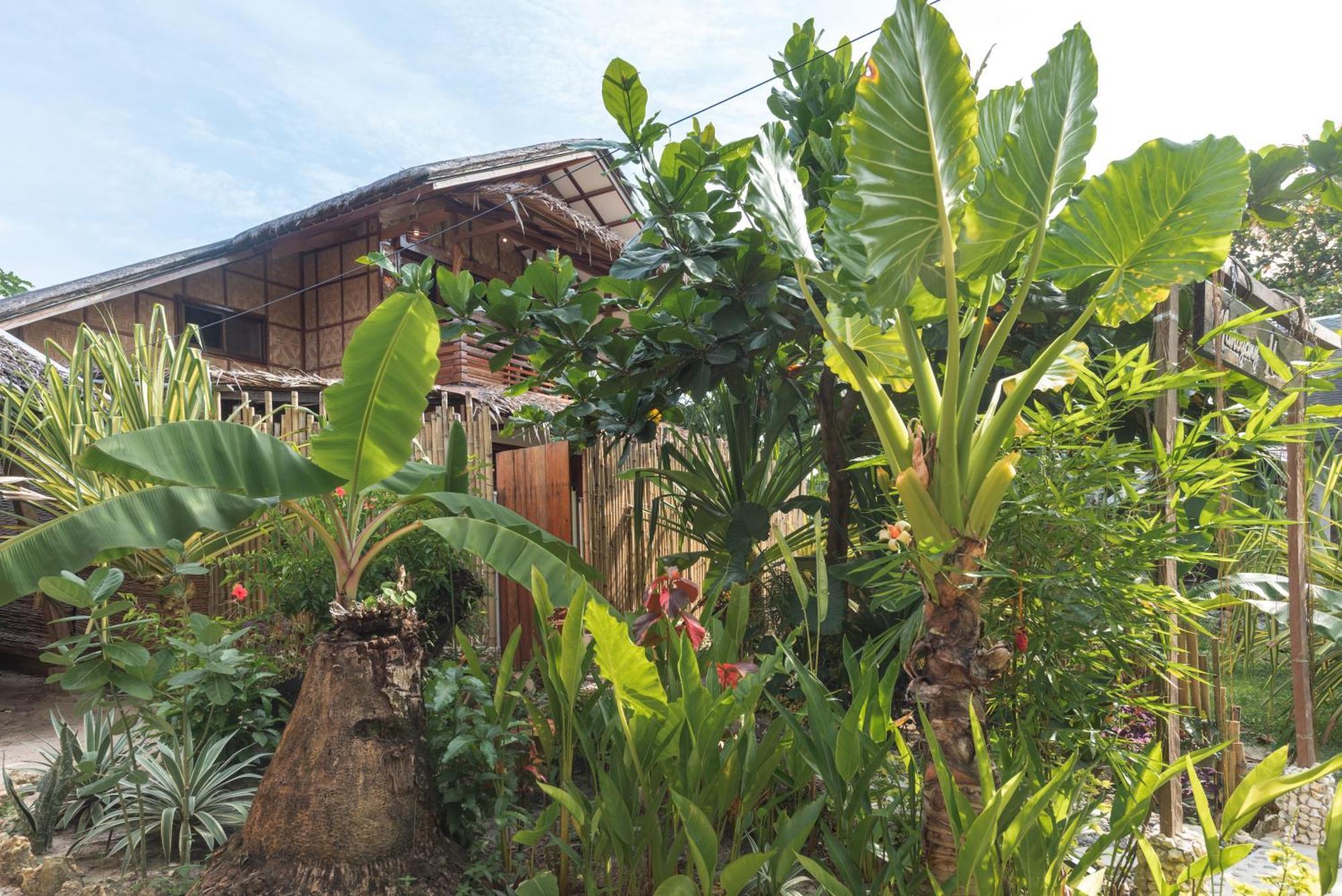 Soffta Surf Ranch Hostel General Luna  Exterior photo